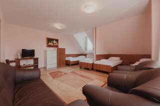Отель Hotel Cesarski - Kaiserhof Гижицко Апартаменты с 2 спальнями-2