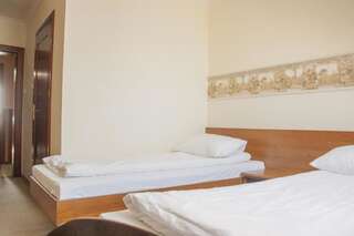 Отель Hotel Cesarski - Kaiserhof Гижицко Двухместный номер с 2 отдельными кроватями-8